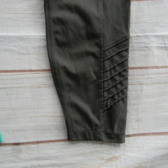 WM'S LOT OF 2 GREEN ATHLETIC LEGGINGS W/CELL PHONE POCKETS MOTO SZ XXL AVIA - Picture 3 of 6